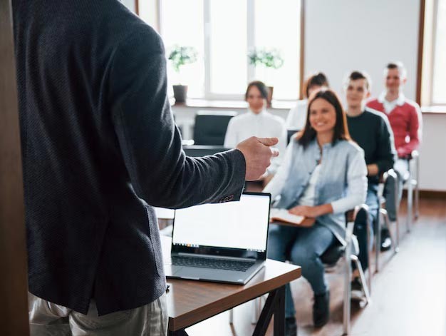 Highly qualified faculty with diversified portfolio